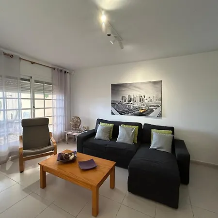 Front Vv ヴィラ *