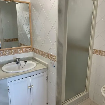 Vila Front Vv
